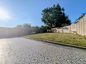 Photo 19- click for photo gallery